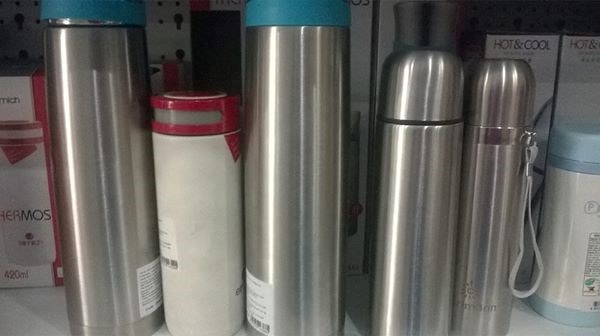 Không nên dùng bình giữ nhiệt bằng Inox để đựng các loại nước chứa nhiều axit như nước hoa quả, nước chè