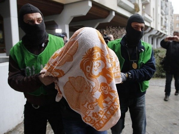 Cảnh sát Đức bắt khủng bố. (Nguồn: Reuters)