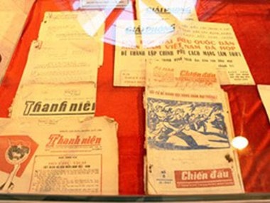 các hiện vật báo chí