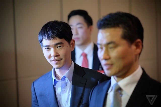 Lee Sedol đã có chiến thắng đầu tiên trước AlphaGo.