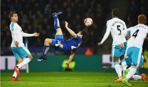 leicester-chuoc-sau-benitez-thang-tien-den-ngoi-vuong-1