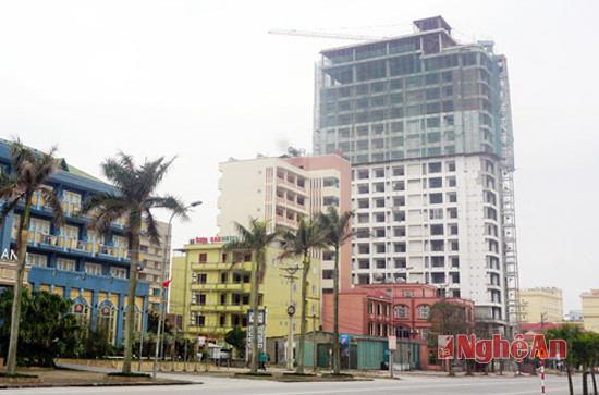 Khách sạn Summer cao 19 tầng trên đường Bình Minh đang được hoàn thiện đưa vào sử dụng trong mùa du lịch 2016.