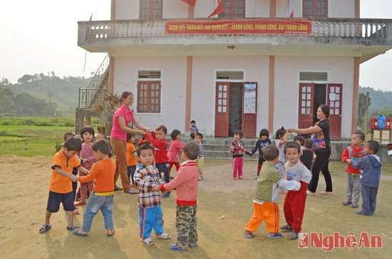 Điểm trường mầm non Hoa Sơn cụm 2 thực sự là ngôi nhà thứ 2 cho con em các xóm vùng đồng bào dân tộc trong xã.