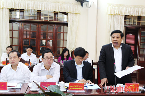 Đồng chí Nguyễn Xuân Đường - Phó Bí thư Tỉnh ủy - Chủ tịch UBND tỉnh đánh giá tình hình kinh tế - xã hội  quý I.