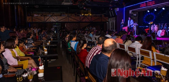 Đêm nhạc Nguyễn Ánh tại Vinh tháng 10 năm 2015