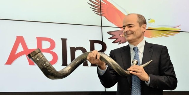 Carlos Brito - Giám đốc điều hành của AB InBev trong lễ công bố phát hành cổ phiếu (IOL)