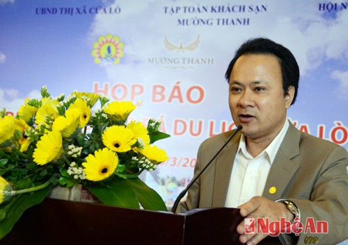 Đồng chí Nguyễn Nam Đình, Bí thư Thị ủy Cửa Lò bày tỏ lòng cảm ơn sâu sắc đến các cơ quan báo chí đã quan tâm, quảng bá, giúp đỡ Cửa Lò ngày càng phát triển.