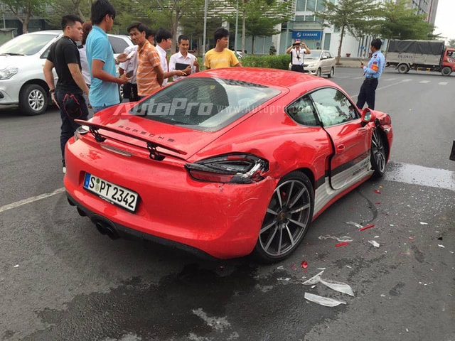 Chiếc xe 