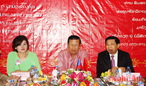 Phó Thủ tướng Somsavat Lengsavad cảm ơn công ty đã đầu tư tại Lào