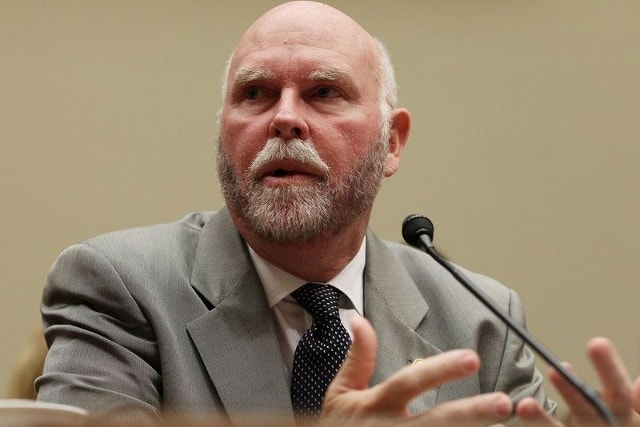 Craig Venter được xem là người dám thách thức Thượng đế khi thay Ngài tạo ra sự sống nhân tạo.​