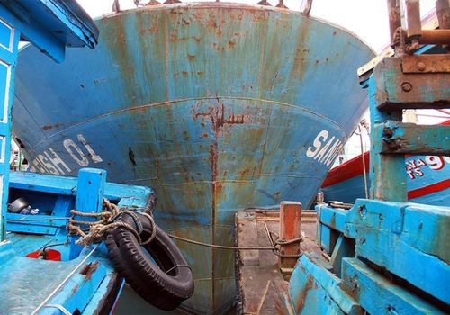 Anh Sang kể, ra khơi chuyến đầu tiên, tàu đã bị hỏng tời, phải về bờ sửa chữa với chi phí khoảng 500 triệu đồng. 
