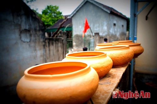 Xưa, việc làm gốm này không chỉ mang đến thu nhập, giải quyết công ăn việc làm lúc nông nhàn, mà còn giúp người dân nơi đây gắn bó với nghề, lưu giữ nét đẹp văn hóa truyền thồng từ bao đời nay của người dân xứ Trù Sơn. Nay, sản phẩm gốm Trù Sơn đang ngày càng được đa dạng hoá để phù hợp với thị hiếu hơn