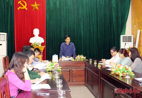 Quang cảnh cuộc họp.