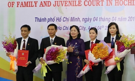 Tặng hoa