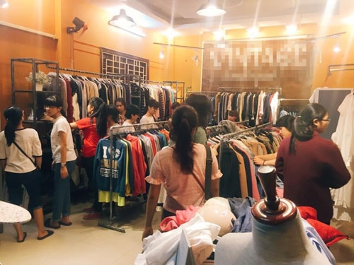 Cửa hàng của Trang luôn đông khách