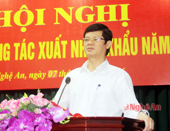 Phó chủ tịch UBND tỉnh Lê Xuân Đại phát biểu kết luận tại cuộc họp