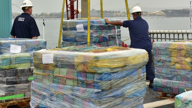 Đội tuần tra bờ biển Hoa Kỳ tiến hành bốc dỡ 14 tấn cocaine tại cảng San Diego