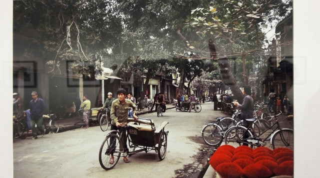  Hà Nội 1983 - tàu điện có trên phố Đinh Tiên Hoàng
