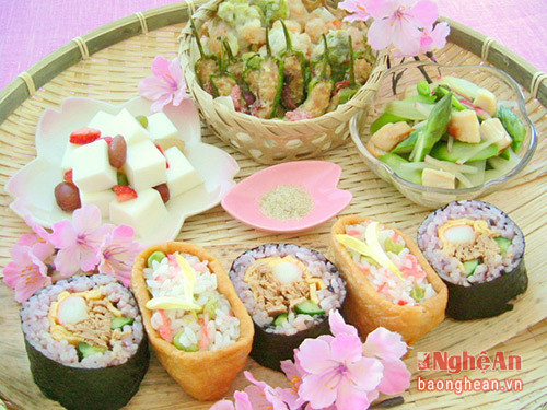 Những món ăn cho buổi ngắm hoa cũng được người Nhật chuẩn bị rất kỹ càng và đẹp mắt.