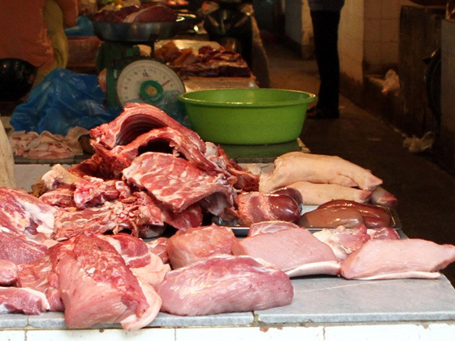 Thịt heo có sử dụng chất cấm thường có lớp mỡ rất mỏng