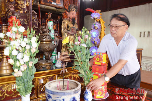 Ông Hồ Công Tiến - Phó BQL đền Hồng Sơn cho biết: Lễ giỗ Tổ Vua Hùng năm nay được UBND TP Vinh chỉ đạo chu đáo, trang trọng.