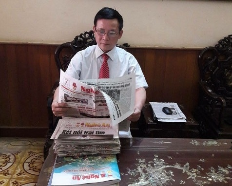 Những tờ báo Nghệ An được ông Cừ đóng thành tập, có đánh số thứ tự năm