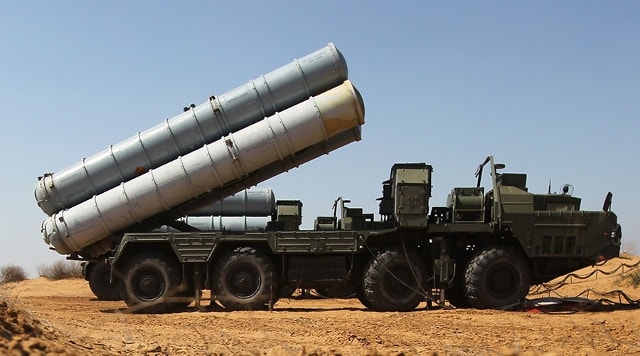 Nga chuyển giao tên lửa đất đối không S-300 cho Iran lần thứ 1 (Nguồn: sputnik) 