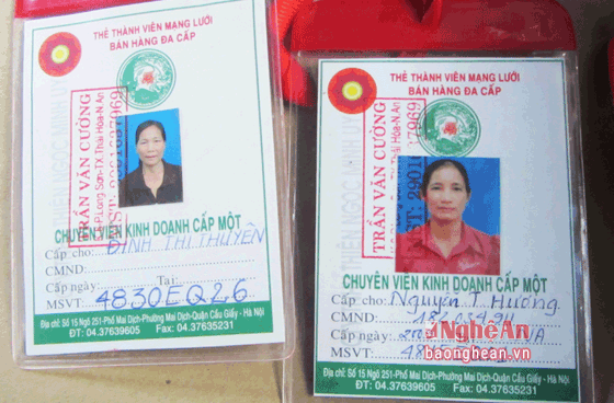 Dù không tham gia bán hàng nhưng bà Đinh Thị Thuyên cũng được công ty Thiên Ngọc Minh Uy cấp thẻ thành viên bán hàng đa cấp như chị Nguyễn Thị Hương và nhiều người khác.