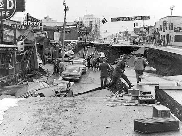 Ngày 4/11/1952 tại Kamchatka, Viễn Đông Nga đã xảy ra 1 trận động đất mạnh 9 độ richter làm hư hại nhiều tài sản nhưng không gây thiệt hại về người.