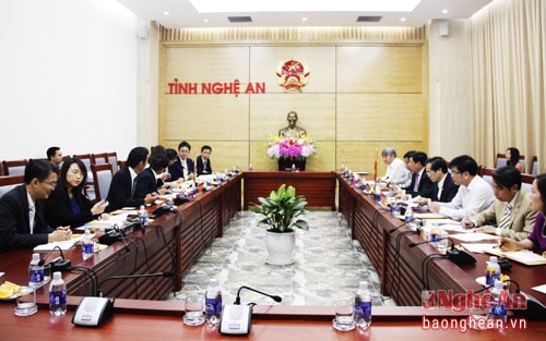 Toàn cảnh buổi làm việc.