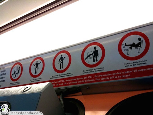 nhung-bien-bao-hai-huoc-tren-the-gioi