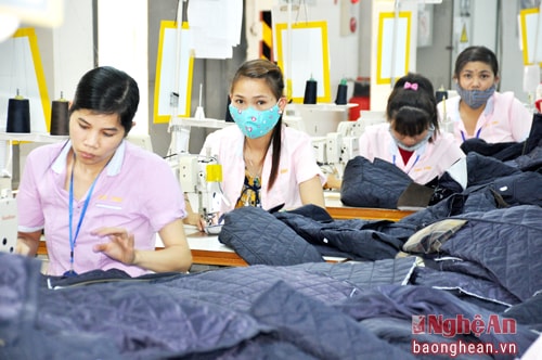 Công nhân Công ty may Prex Đô Lương.