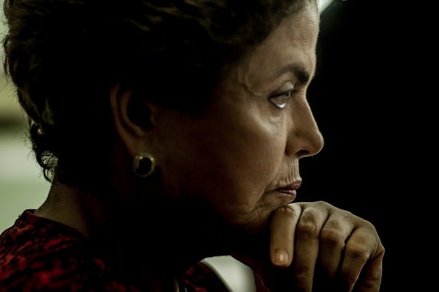 Nữ Tổng thống Brazil Dilma Rousseff đang trải qua những ngày tháng khó khăn nhất trong sự nghiệp chính trị (nguồn: New York Times)