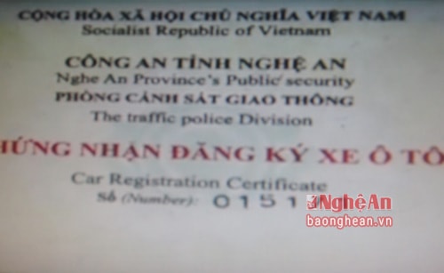 Giấy chứng nhận đăng ký xe ô tô giả bị thu giữ