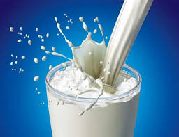 Sữa là nguồn dưỡng chất tuyệt vời cho các mẹ bầu. Ảnh: internet