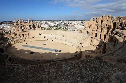 Nhà hát El Jem ở Tunisia là biểu tượng cho các công trình của Đế chế La Mã và là công trình lớn thứ 3 của Đế chế này. Nhà hát được xây vào thế kỷ thứ 3 và có sức chứa 35.000 khán giả. Ảnh Sputnik