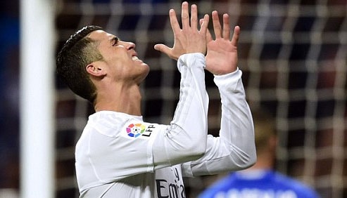 ronaldo-ngung-ghi-ban-real-van-dua-toc-voi-hai-doi-dan-dau-liga
