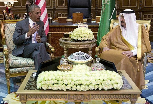 Tổng thống Mỹ Barack Obama gặp Quốc vương Saudi Arabia Salman. Ảnh: Dailymail.