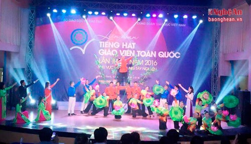 Một tiết mục tham gia Hôi diễn của đoàn giáo dục Nghệ An