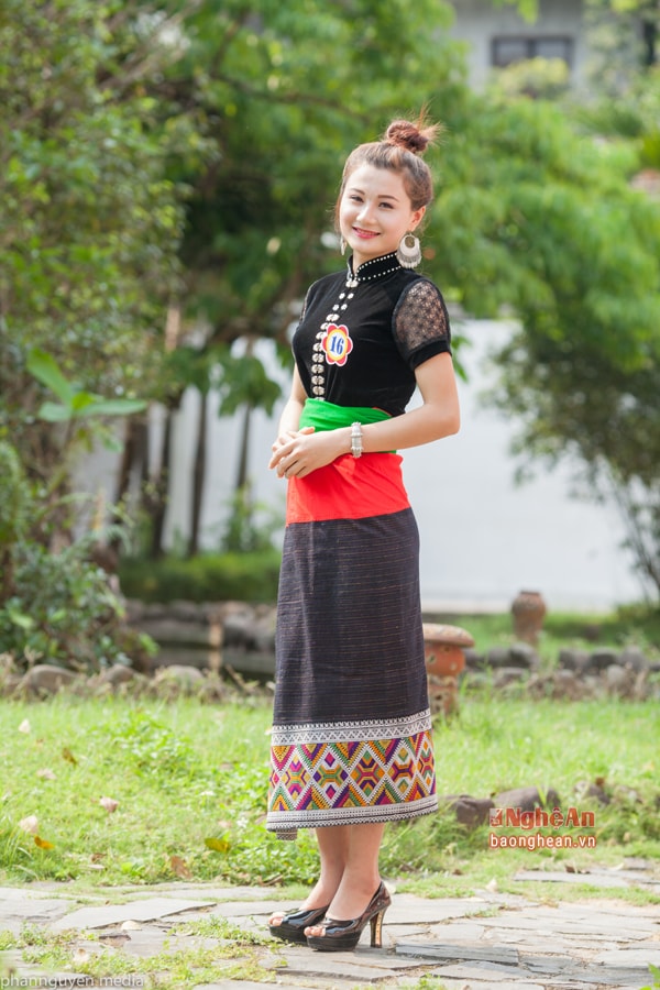 Thí sinh Hoàng Thị Giang, đại diện cho dân tộc Thái Thanh đến từ huyện Quỳ Châu