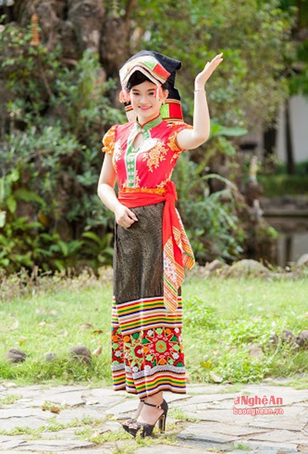 Thí sinh Lô Thị Huyền, dân tộc Thái, đến từ huyện Con Cuông