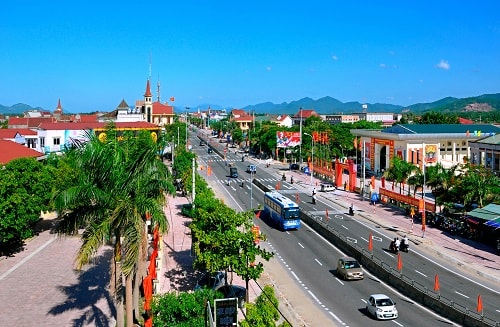  Một góc thị trấn Cẩm Xuyên- quê hương của đồng chí Hà Huy Tập