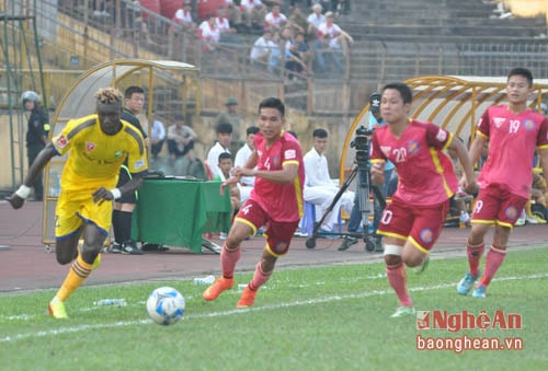 Vòng 7 V.League 2016, SLNA sẽ gặp đội chủ nhà HAGL trên sân Plâycu