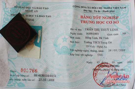 Bằng tốt nghiệp giả bị thu giữ