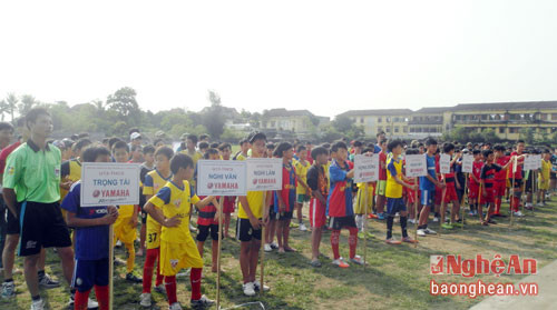 Các đội bóng tham gia vòng loại Fetival.