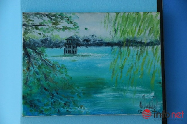 Bức tranh “mùa thu Hồ Gươm” được Châu vẽ trong tháng 10 năm 2015