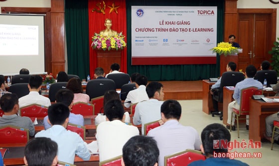 Chương trình đào tạo cử nhân trực tuyến sẽ có Bằng Đại học do trường Đại học Vinh cấp và được học tiếp lên Thạc sỹ, Tiễn sỹ