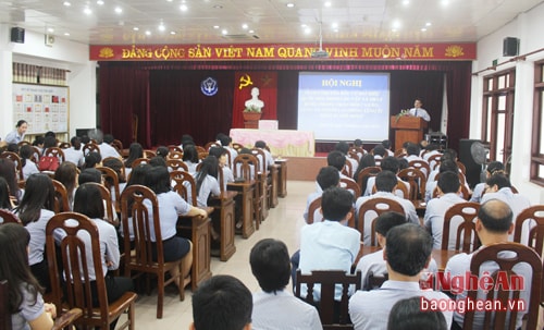 Toàn cảnh hội nghị. 