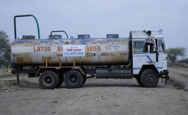 Latur đã trở thành thành phố của những chiếc xe chở nước.