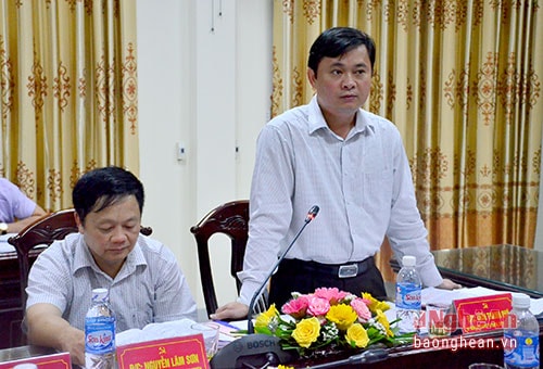 Đồng chí Thái Thanh Quý - Ủy viên dự khuyết Trung ương Đảng, Bí thư Huyện ủy Nam Đàn phát biểu tại buổi làm việc.